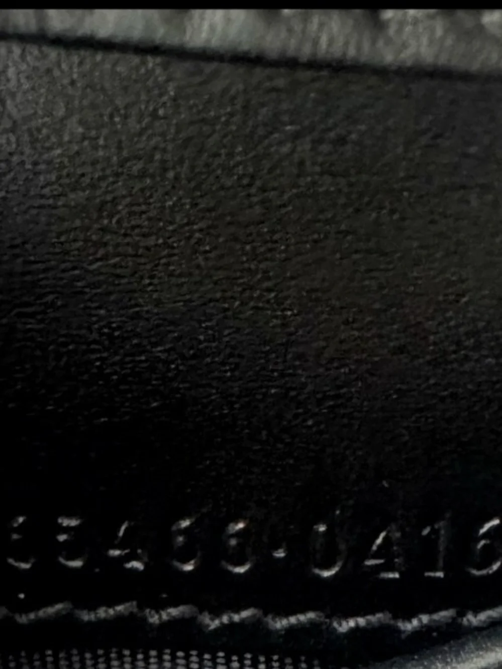 GUCCI GG Emblem Bi-Fold Leather Wallet - BRAND NEW IN BOX with Bow.